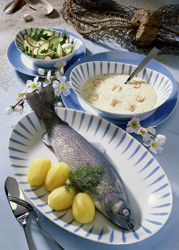 Menue-Rezept: Forelle blau (tolles Fischmenue) - Foto: Wirths PR