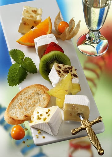 Snack-Rezept: Fruchtige Camembertspieße (Vegetarier geeignet) - Foto: Wirths PR