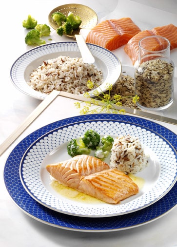 Fischrezept: Lachsfilet mit Zitronenbutter und Reis - Foto: Wirths PR